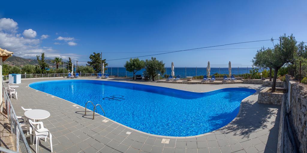 Kardamili Beach Hotel Kültér fotó